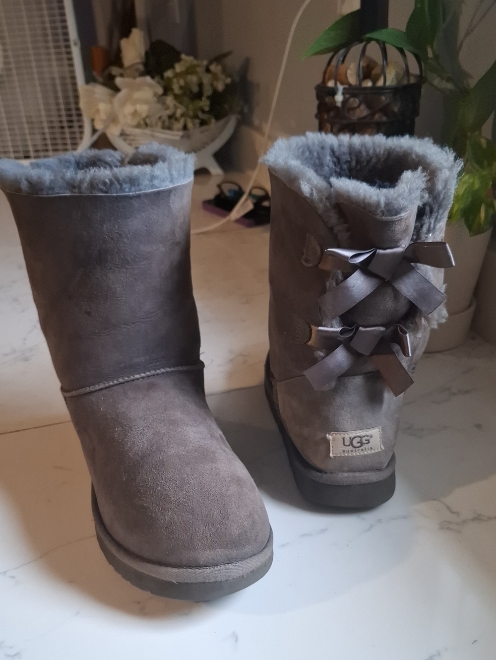 UGG Women’s Classic Short Bow Boots - Gray